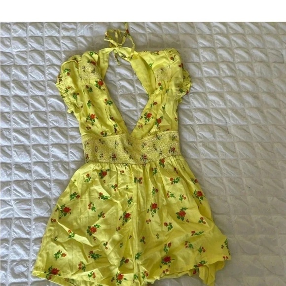 Urban Outfitters Laney  Yellow Floral Romper - Picture 5 of 12